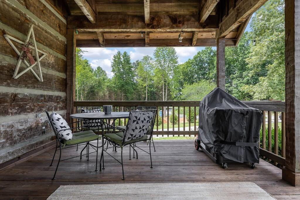 Rustic Cabin, Dock, Firepit, Kayaks & Games Winchester Dış mekan fotoğraf