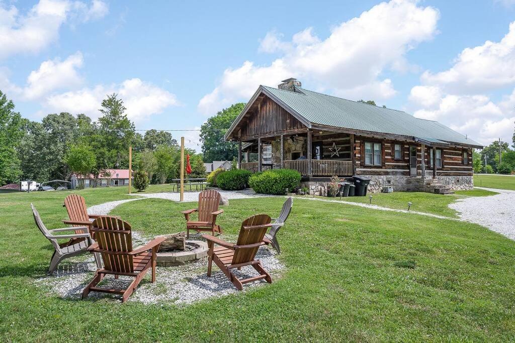 Rustic Cabin, Dock, Firepit, Kayaks & Games Winchester Dış mekan fotoğraf