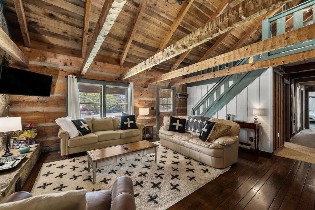 Rustic Cabin, Dock, Firepit, Kayaks & Games Winchester Dış mekan fotoğraf
